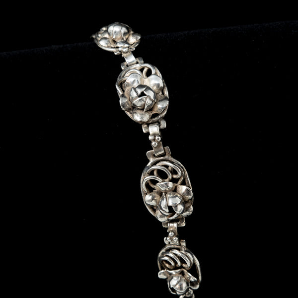 ブレスレット Western Flower Link Bracelet #8971 Tortolani Link Bracelet Pewter Ornate Rose Bud Signed