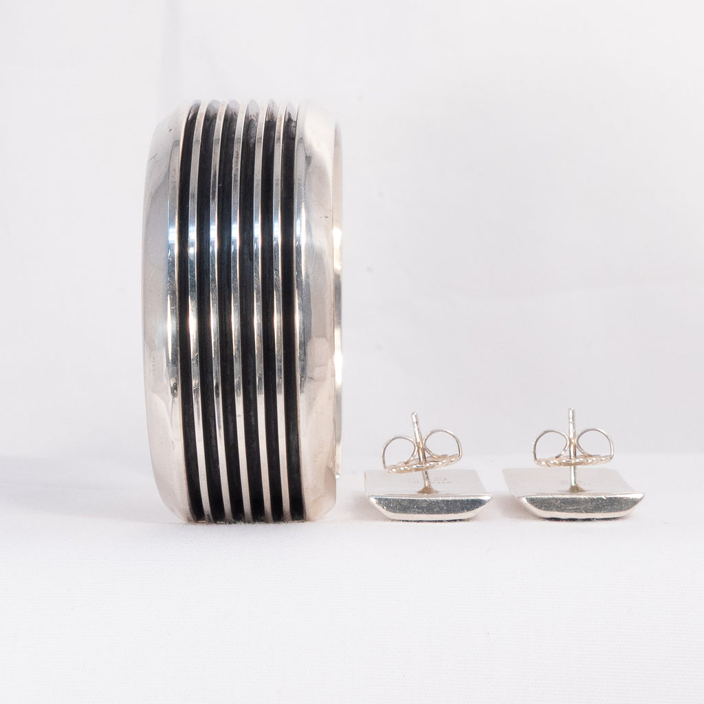 FRANCIS JONES ナバホ　FJ バングル　Sterling FJ Sterling Silver Grooved Set by Francis Jones – Rhinestone Rosie