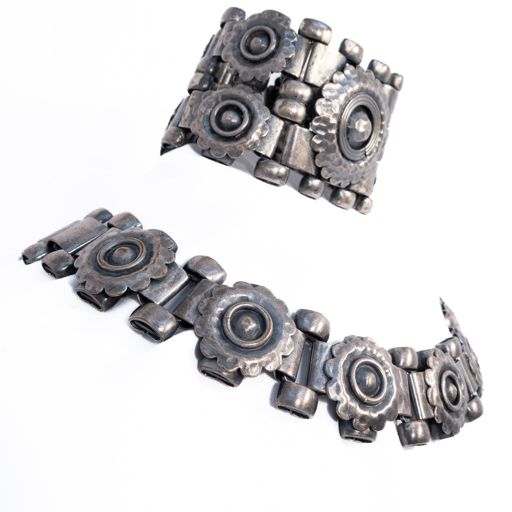 Hammered Metal Necklace and Bracelet Set vintage - Rhinestone Rosie