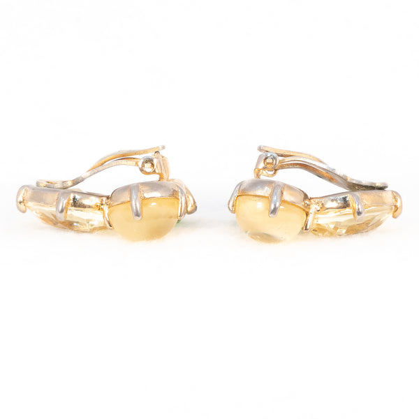 上品　ゴールドカラー　Schiaparelli 刻印　ピアス 上品 ゴールドカラー Schiaparelli 刻印 ピアス